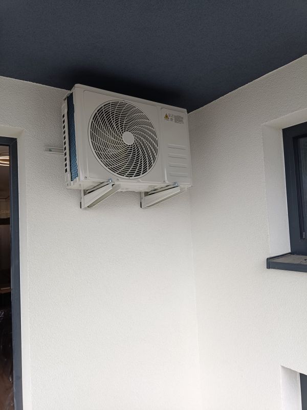 Montaż klimatyzacji Haier Pearl 3,5kw z lampą UV - Katowice