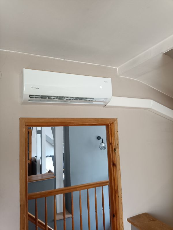 Montaż klimatyzacji Rotenso Roni 5kw i 3,5kw- Katowice Kostuchna