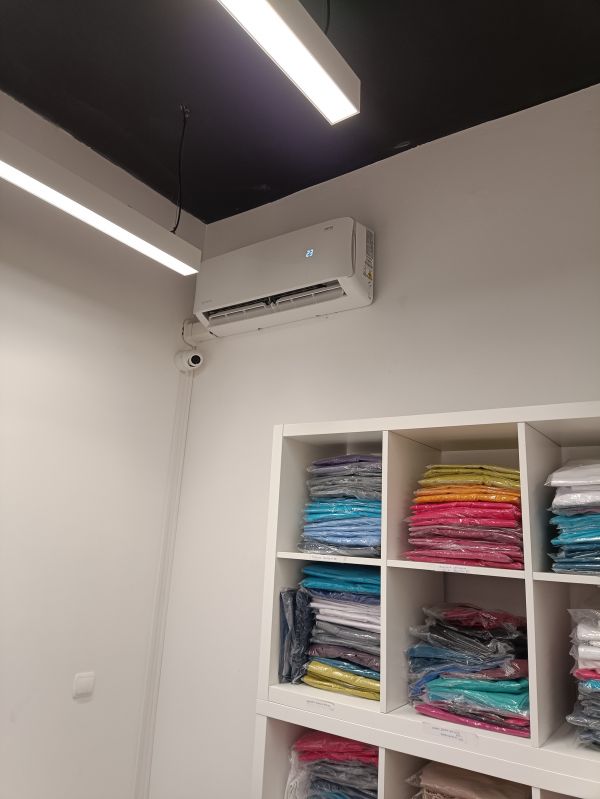 Montaż klimatyzacji do grzania w sklepie w Katowicach